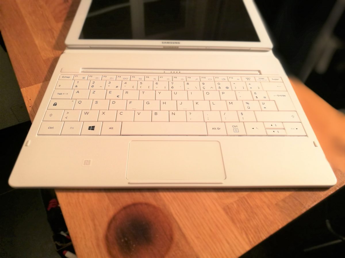 Test de la Samsung Galaxy TabPro S : une tablette Windows 10 tout